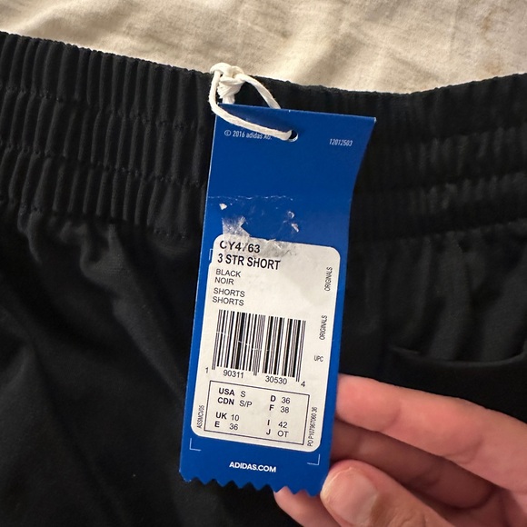 Adidas shorts BNWT - Picture 3 of 3